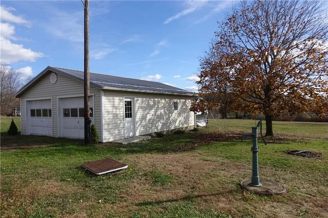 $189,900 | 1622 Branchton Road, Hilliards, PA 16040