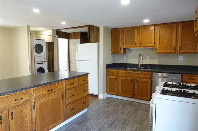 $189,900 | 1622 Branchton Road, Hilliards, PA 16040