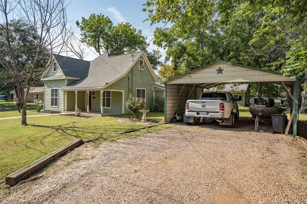 801 North Main Street Tioga, TX 76271 - Photo 2 of 34