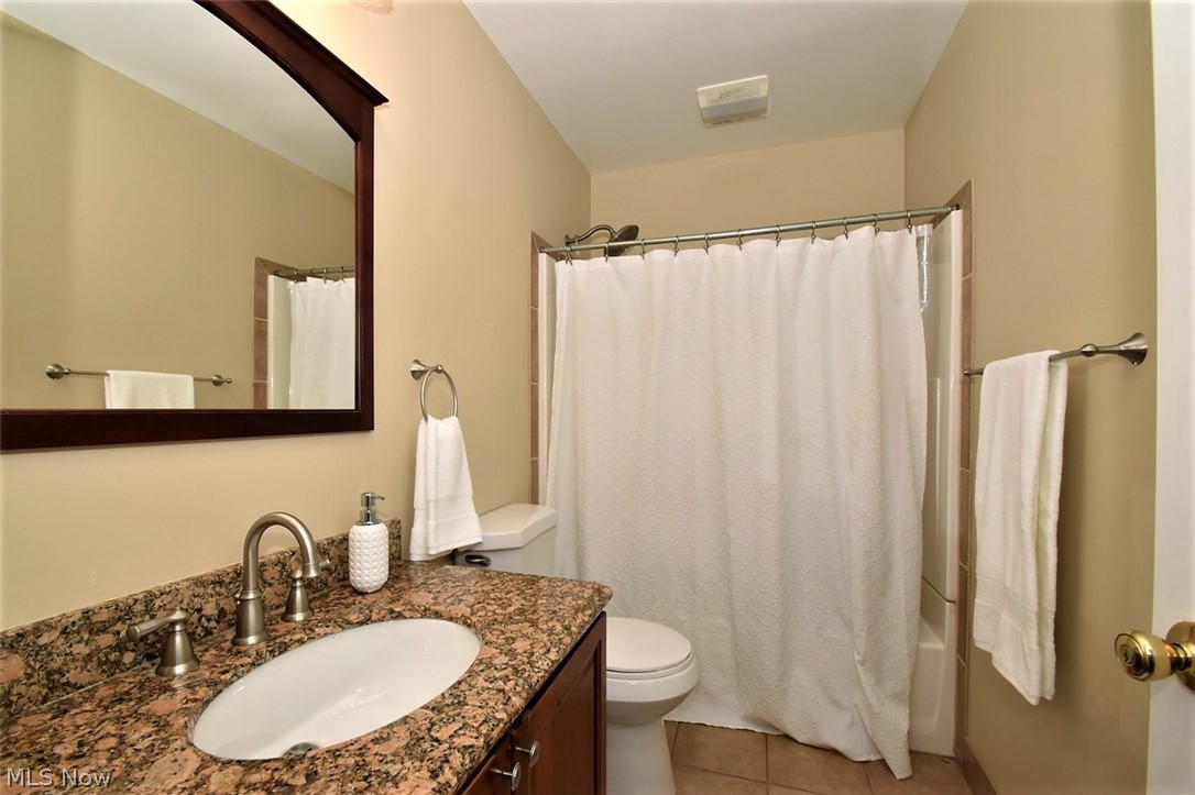 3309 Stockholm Road Cleveland, OH 44120 - Photo 24 of 35 Second floor guest bath