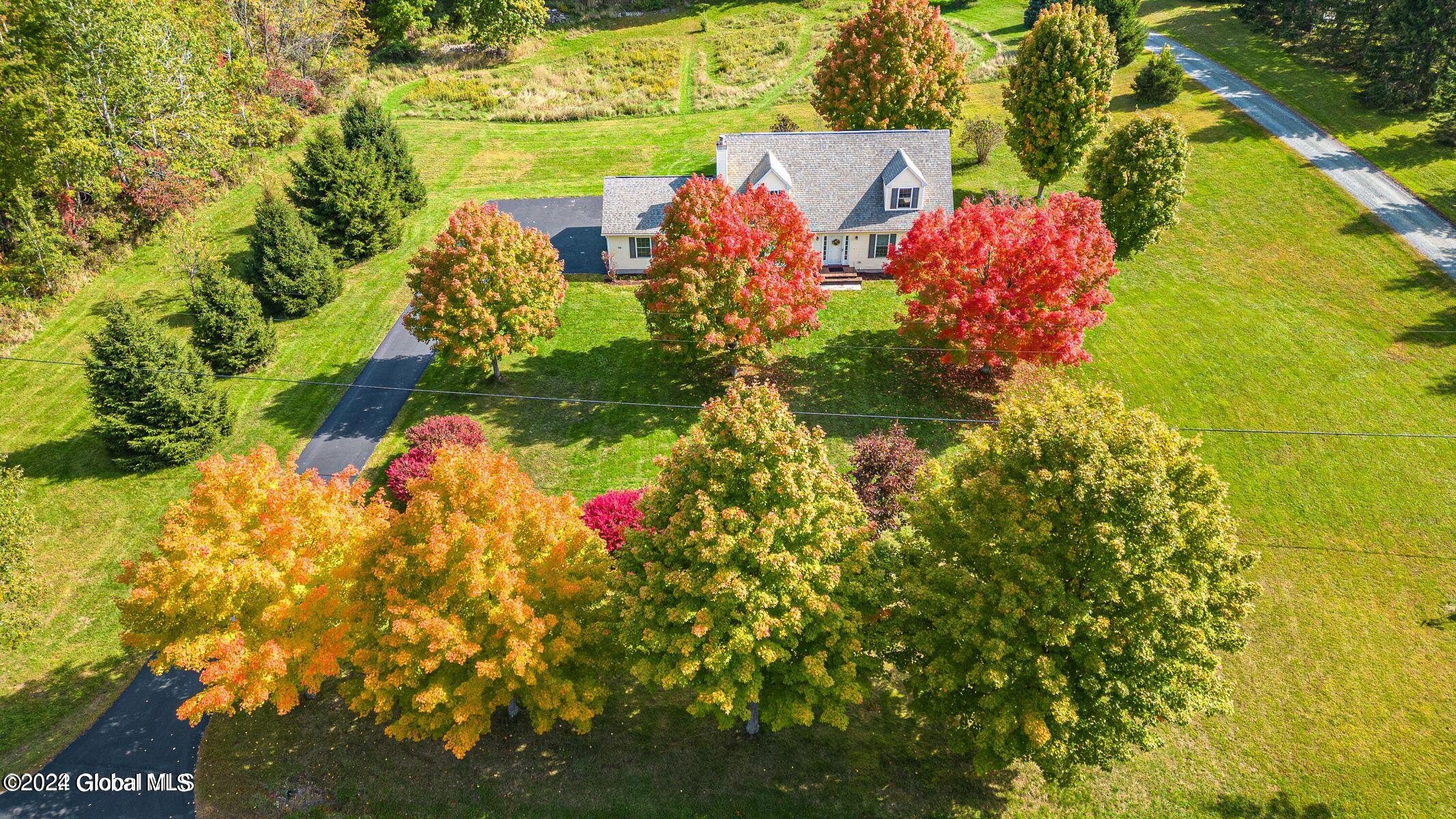 266 Rabie Road Averill Park, NY 12018 - Photo 2 of 69 20221008130652006023000000-o