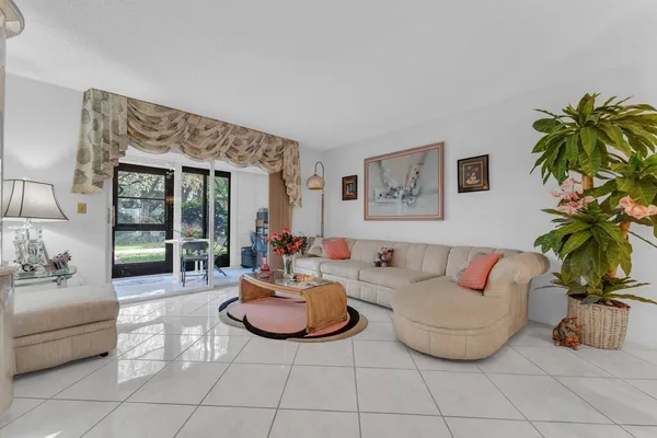 $144,000 | 7301 Amberly Lane, Unit 101, Delray Beach, FL 33446