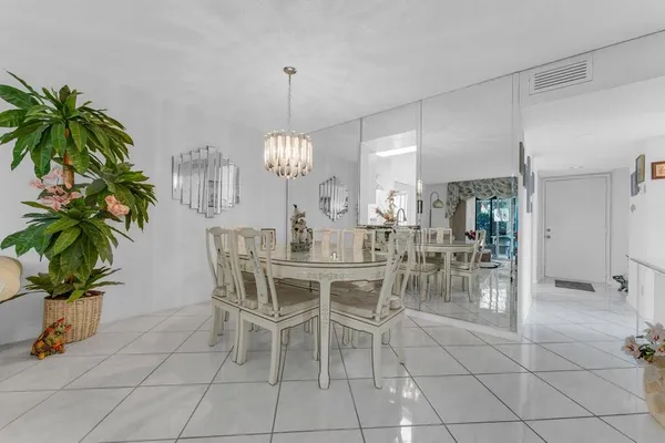 $144,000 | 7301 Amberly Lane, Unit 101, Delray Beach, FL 33446