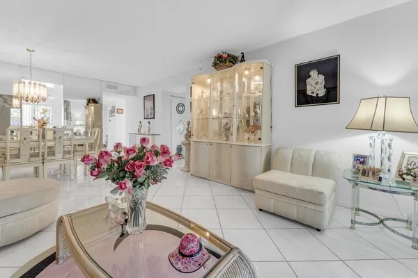 $144,000 | 7301 Amberly Lane, Unit 101, Delray Beach, FL 33446
