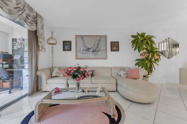 $144,000 | 7301 Amberly Lane, Unit 101, Delray Beach, FL 33446