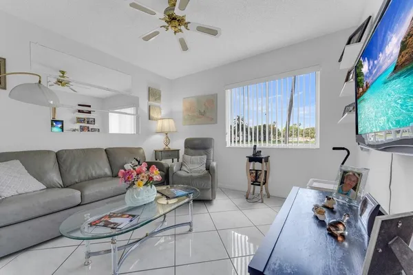 $144,000 | 7301 Amberly Lane, Unit 101, Delray Beach, FL 33446