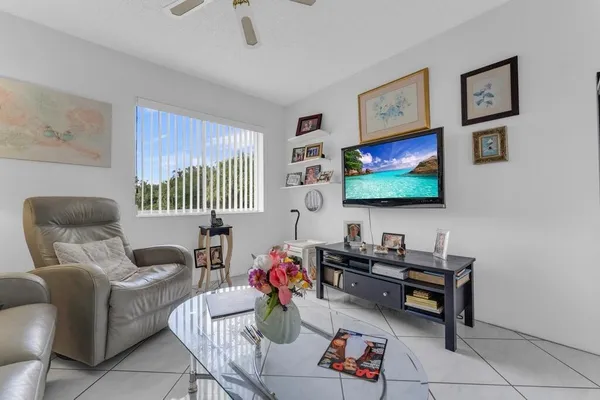 $144,000 | 7301 Amberly Lane, Unit 101, Delray Beach, FL 33446