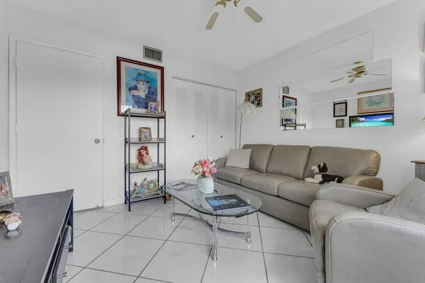 $144,000 | 7301 Amberly Lane, Unit 101, Delray Beach, FL 33446