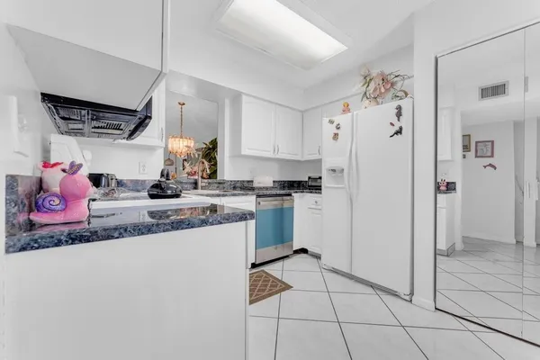 $144,000 | 7301 Amberly Lane, Unit 101, Delray Beach, FL 33446