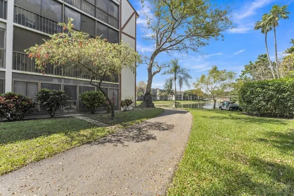 $144,000 | 7301 Amberly Lane, Unit 101, Delray Beach, FL 33446