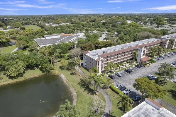 $144,000 | 7301 Amberly Lane, Unit 101, Delray Beach, FL 33446