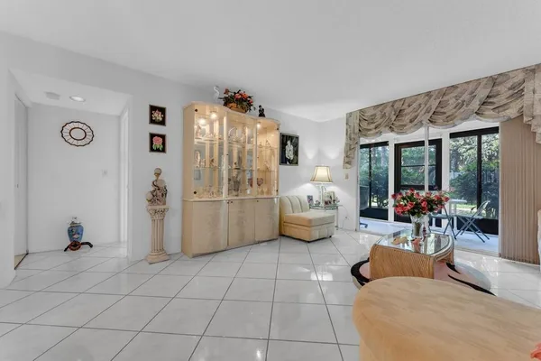 $144,000 | 7301 Amberly Lane, Unit 101, Delray Beach, FL 33446