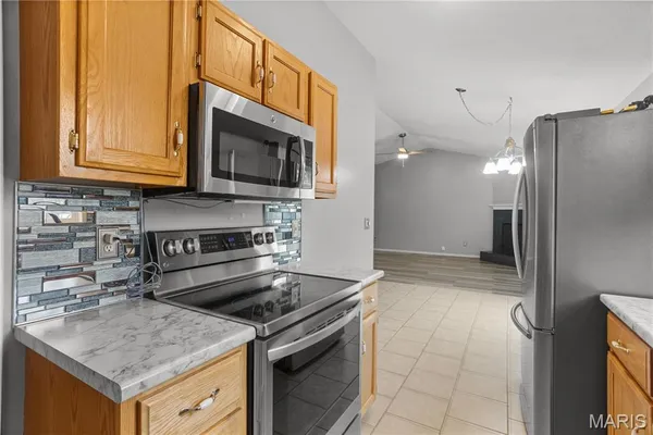 $329,900 | 2052 Waybridge Lane, Fenton, MO 63026