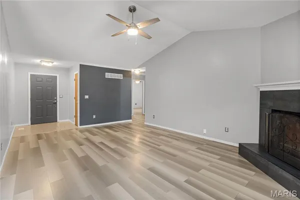 $329,900 | 2052 Waybridge Lane, Fenton, MO 63026