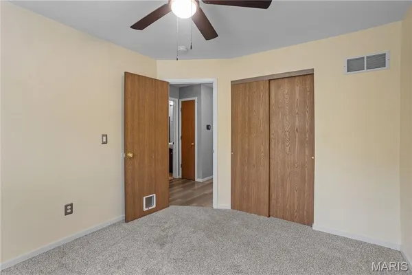 $329,900 | 2052 Waybridge Lane, Fenton, MO 63026