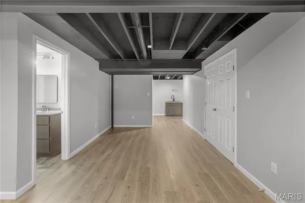 $329,900 | 2052 Waybridge Lane, Fenton, MO 63026