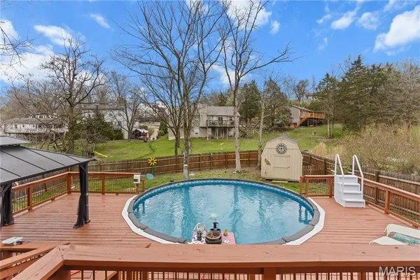 $329,900 | 2052 Waybridge Lane, Fenton, MO 63026