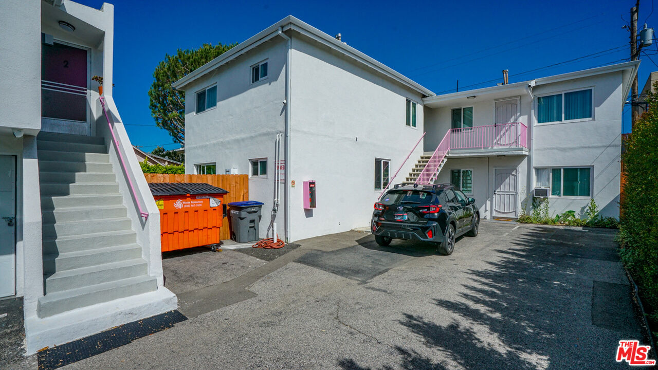 331 West Windsor Road Glendale, CA 91204 - Photo 3 of 23