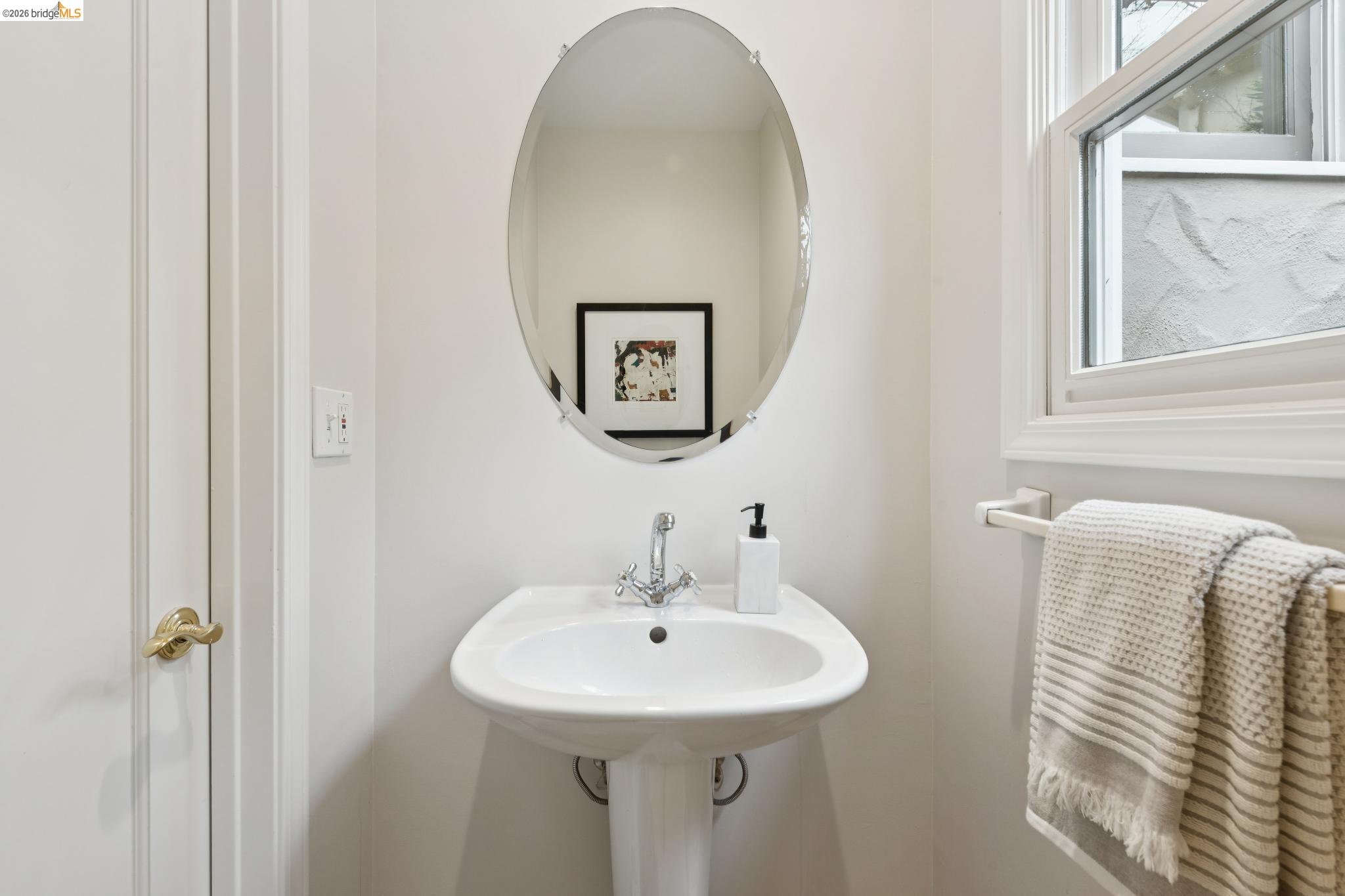 287 Cross Road Oakland, CA 94618 - Photo 13 of 56