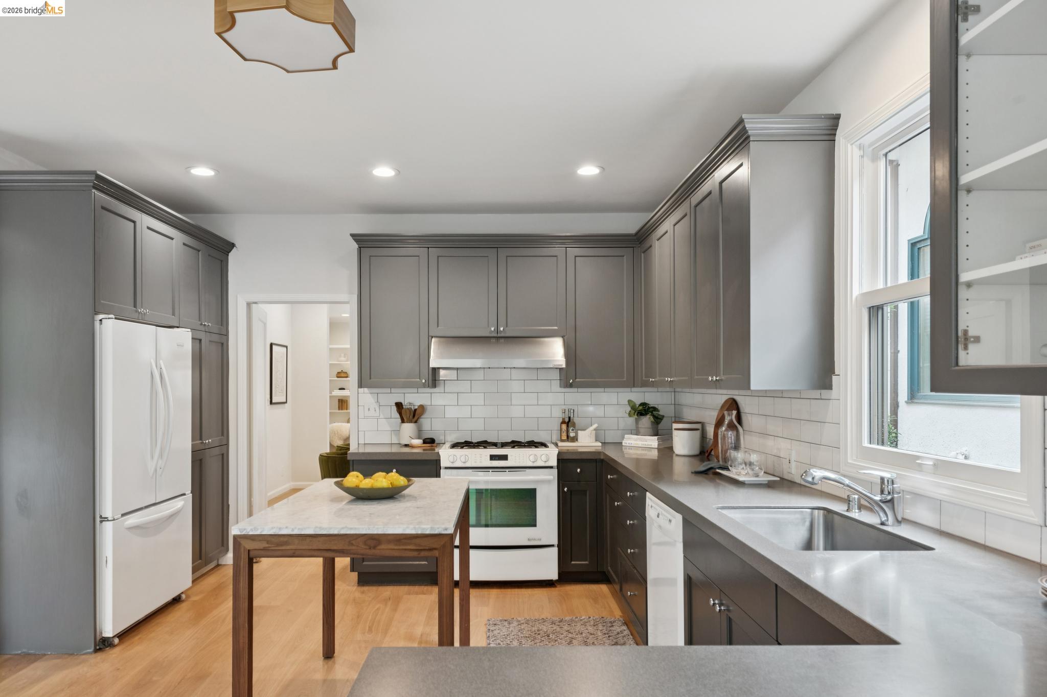 287 Cross Road Oakland, CA 94618 - Photo 25 of 56