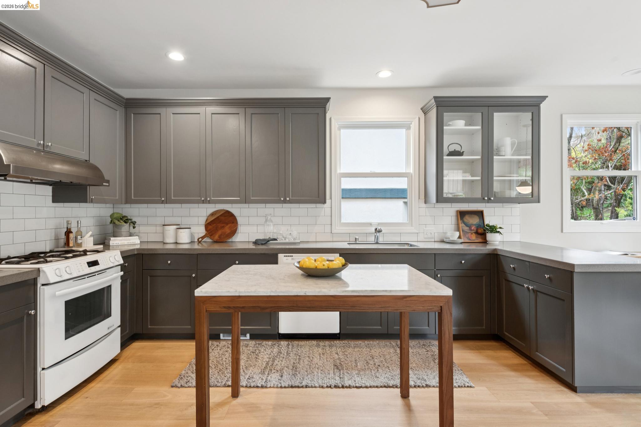 287 Cross Road Oakland, CA 94618 - Photo 39 of 56