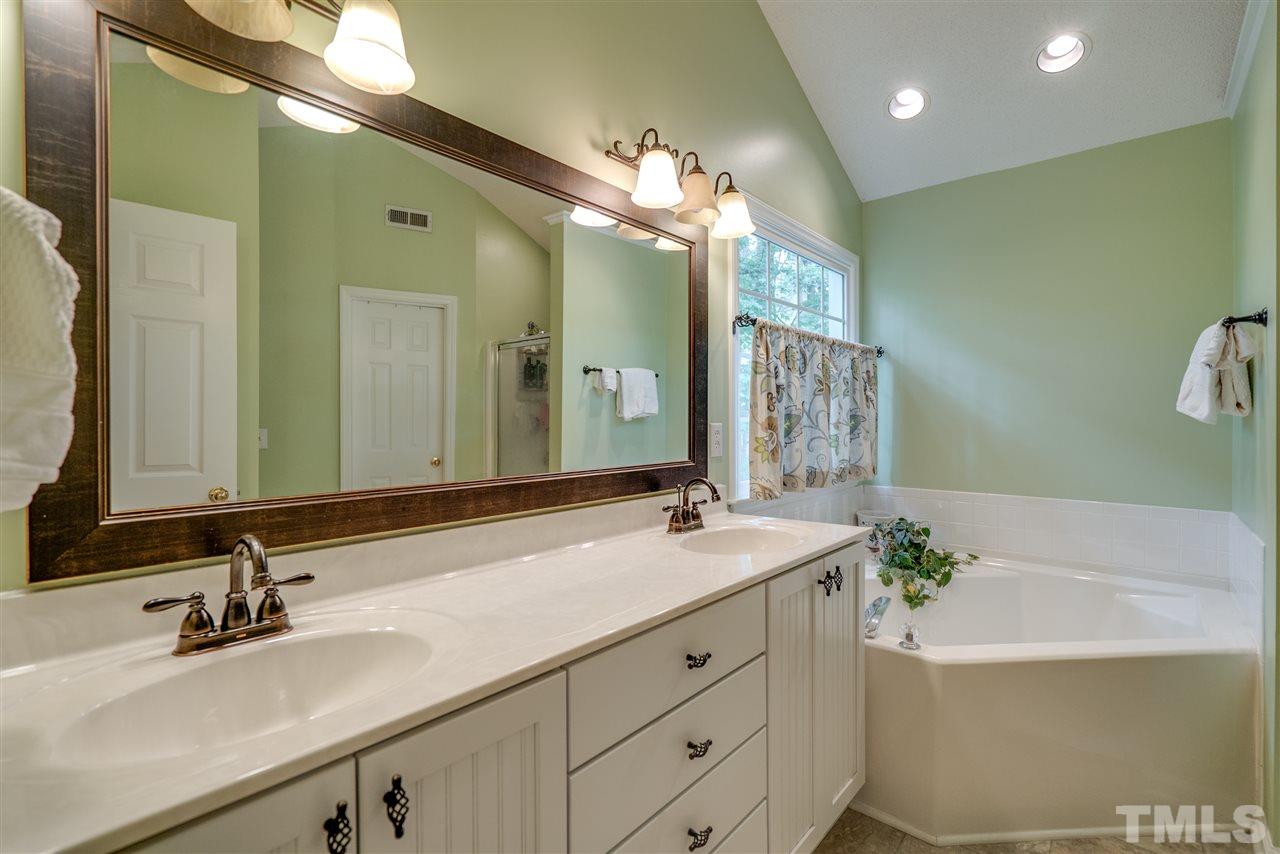 8900 Castleton Lane Raleigh, NC 27615 - Photo 15 of 25