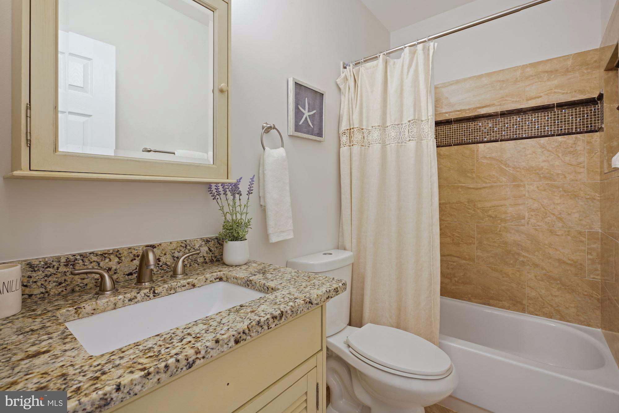 15 Evarts Street Northeast Washington, DC 20002 - Photo 20 of 37 Full bath on upper level