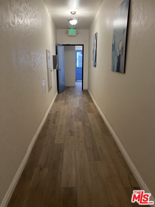 330 Cedar Avenue Long Beach, CA 90802 - Photo 18 of 18 a view of hallway