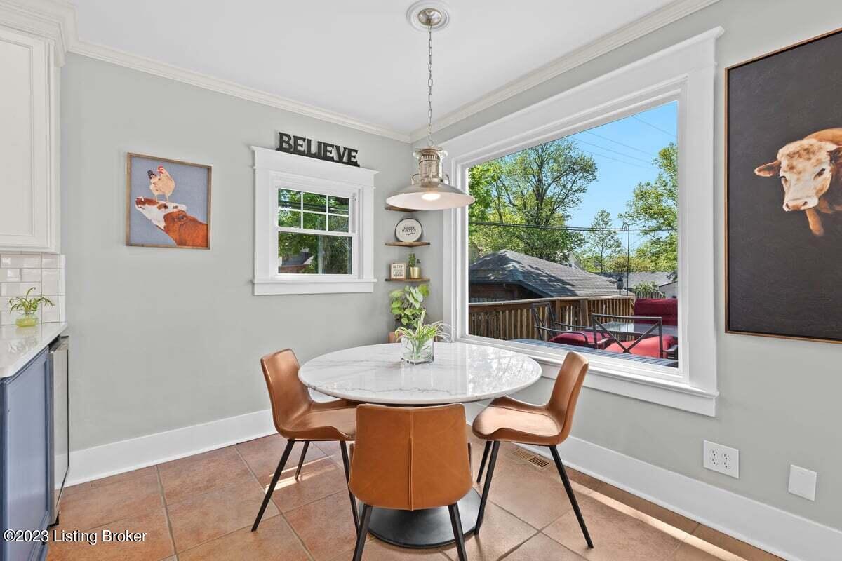 508 Emery Road Louisville, KY 40206 - Photo 12 of 41 Breakfast area with great natural light