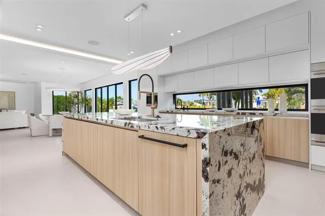 $7,995,000 | 3031 Northeast 23rd Court, Fort Lauderdale, FL 33305