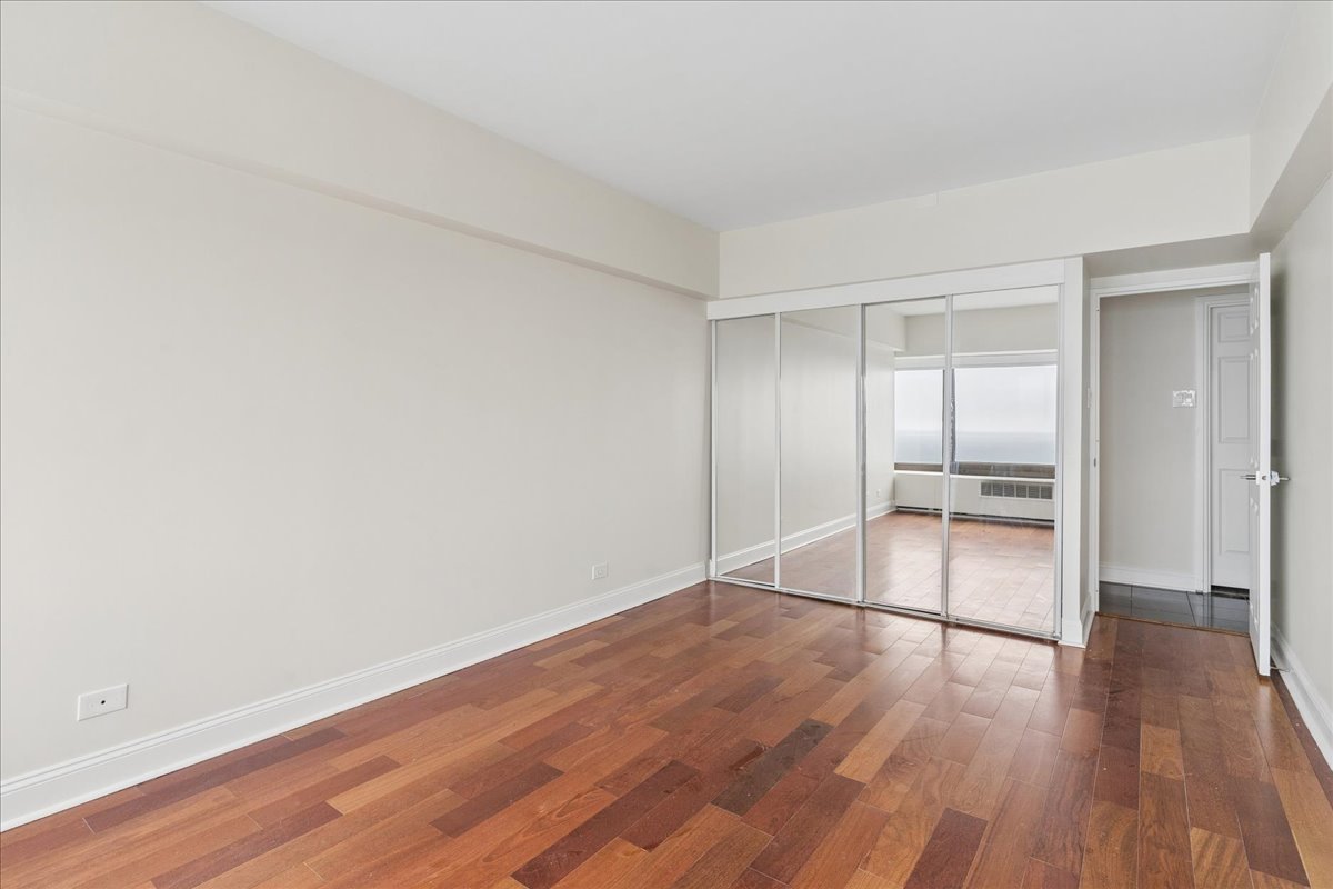 175 East Delaware Place, Unit 8304 Chicago, IL 60611 - Photo 14 of 26