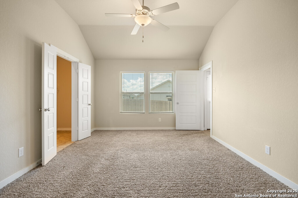 10708 Rosalina Loop Converse, TX 78109 - Photo 16 of 30