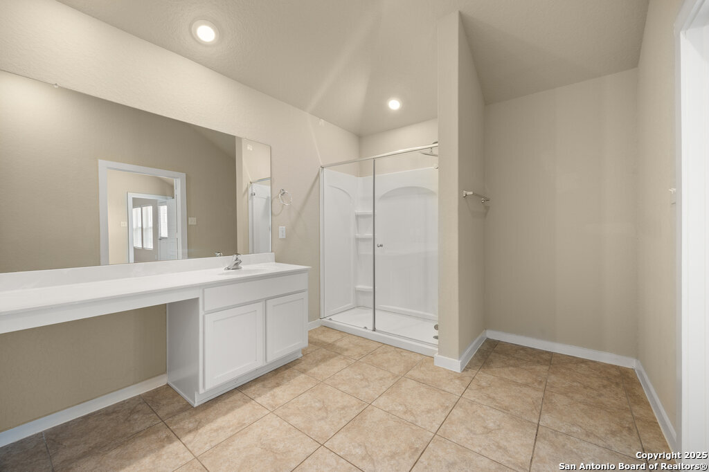 10708 Rosalina Loop Converse, TX 78109 - Photo 17 of 30