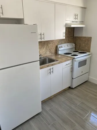 $2,200 | 460 Southwest 7th Street, Miami, FL 33130
