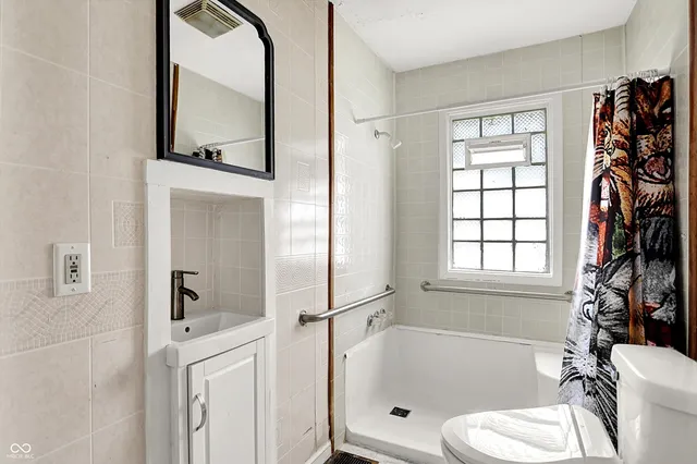 $220,000 | 1523 East Mills Avenue, Indianapolis, IN 46227