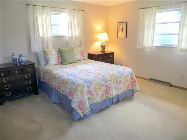 1585 Kirkley Road Columbus, OH 43221 - Photo 12 of 25