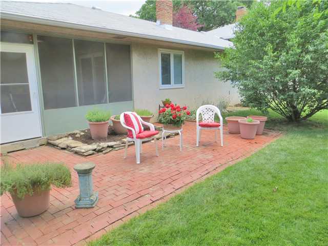 1585 Kirkley Road Columbus, OH 43221 - Photo 17 of 25