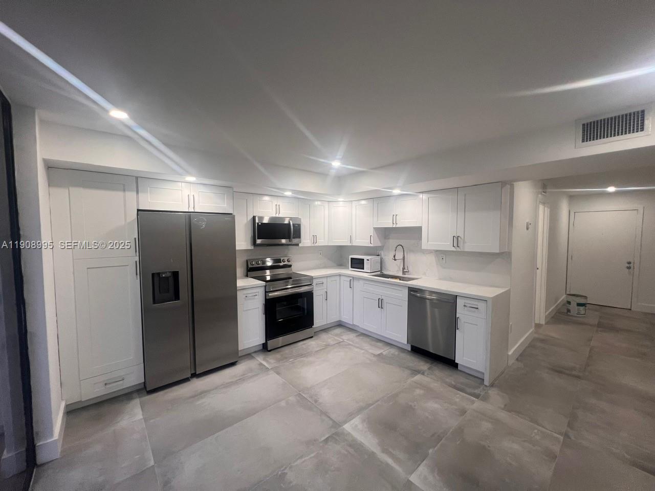 8600 Southwest 133rd Avenue Road, Unit 319 Miami, FL 33183 - Photo 8 of 16