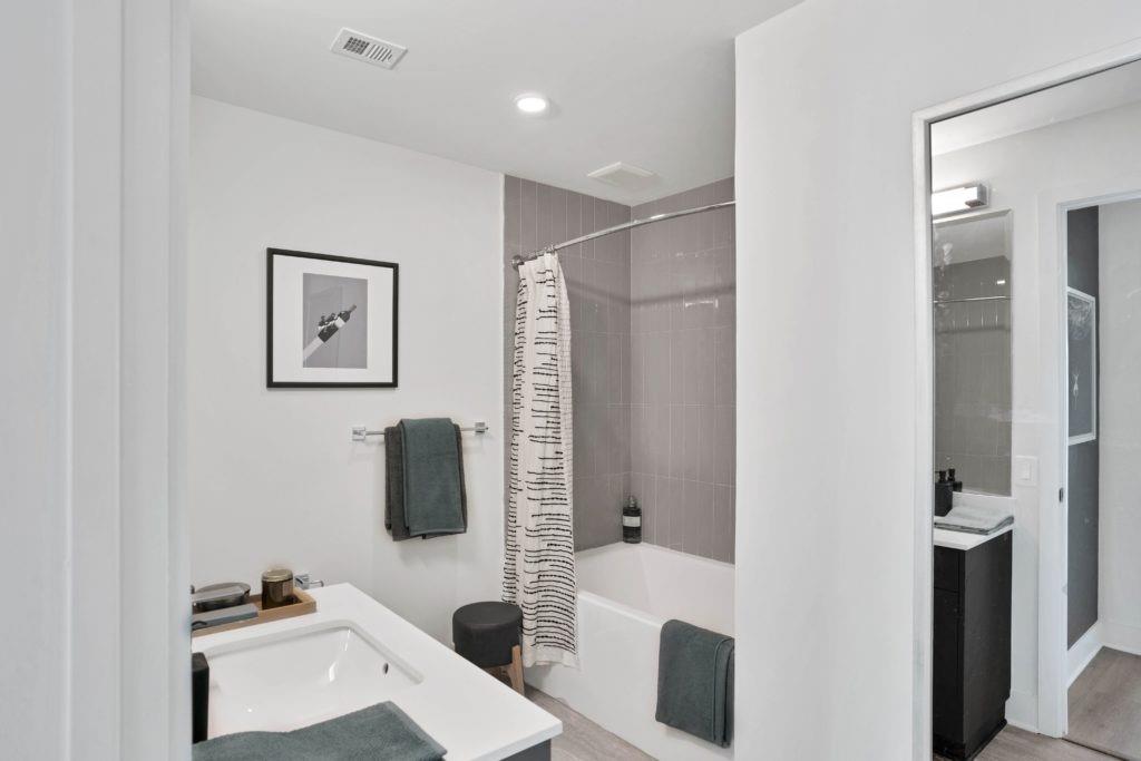 3172 Roswell Road, Unit 1014 Atlanta, GA 30305 - Photo 10 of 25