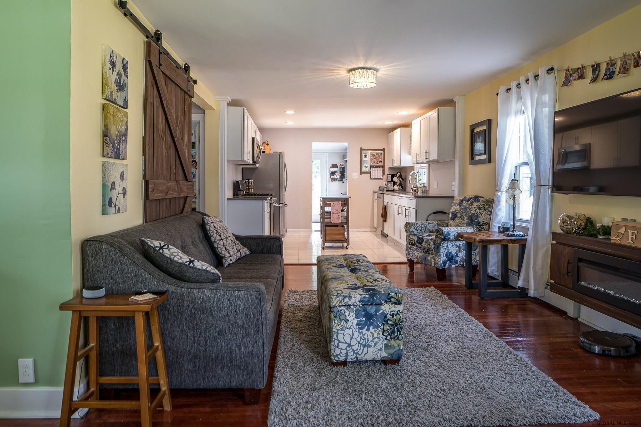 608 Rte 9W Bethlehem, NY 12077 - Photo 6 of 30 Photo 6