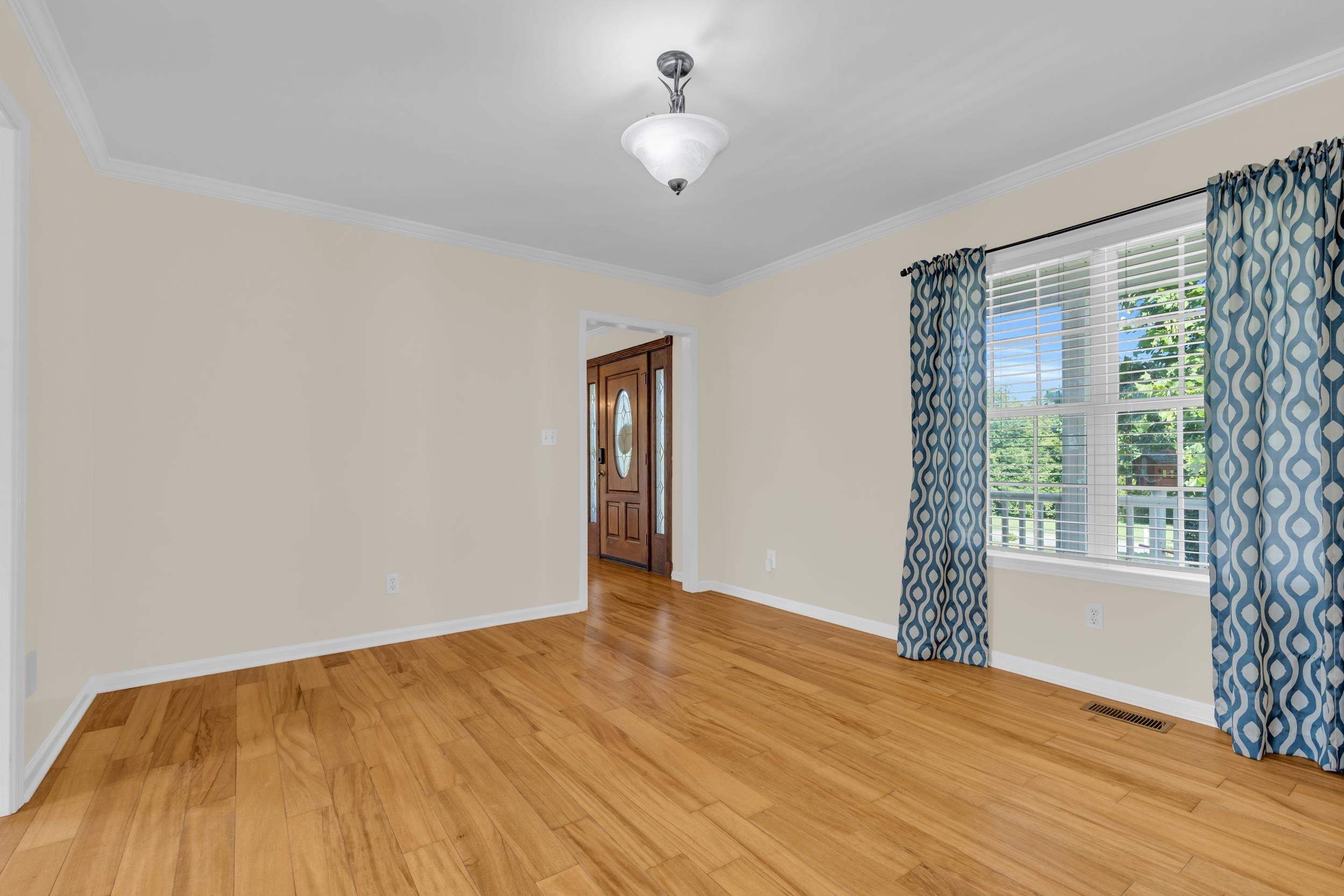 311 Wilkins Cove Court Inman, SC 29349 - Photo 6 of 42