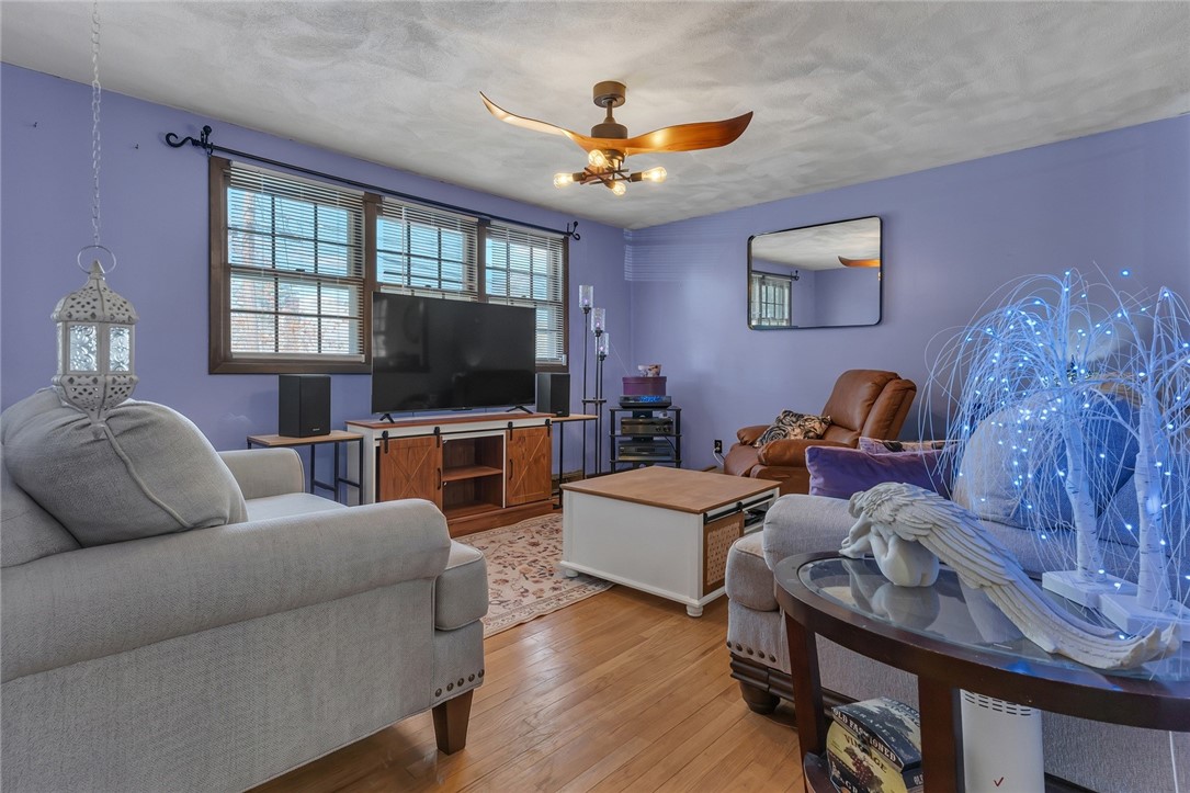46 Merle Street Warwick, RI 02889 - Photo 4 of 16