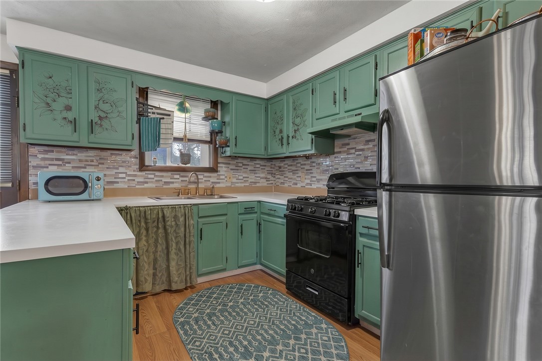 46 Merle Street Warwick, RI 02889 - Photo 6 of 16