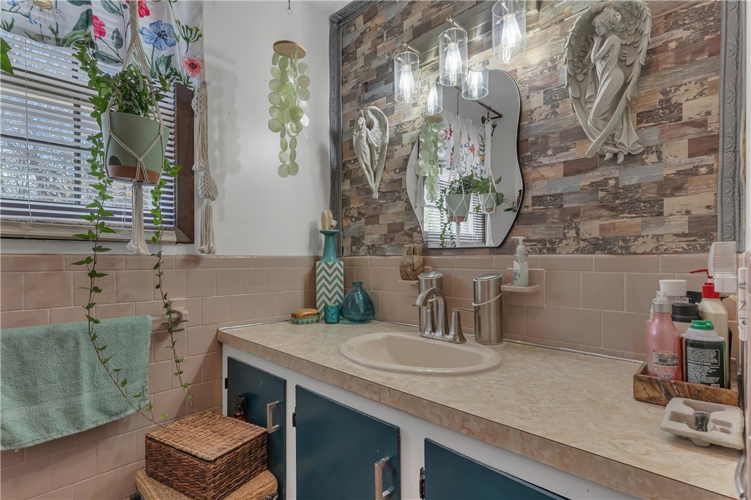 46 Merle Street Warwick, RI 02889 - Photo 8 of 16