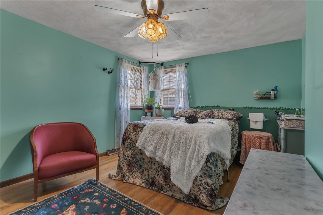 46 Merle Street Warwick, RI 02889 - Photo 9 of 16