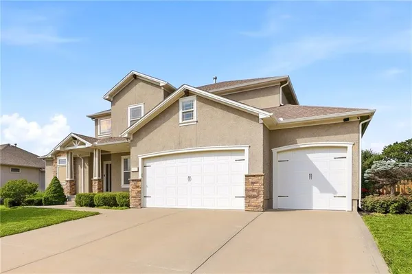 $459,900 | 1217 Hillmann Lane, Warrensburg, MO 64093