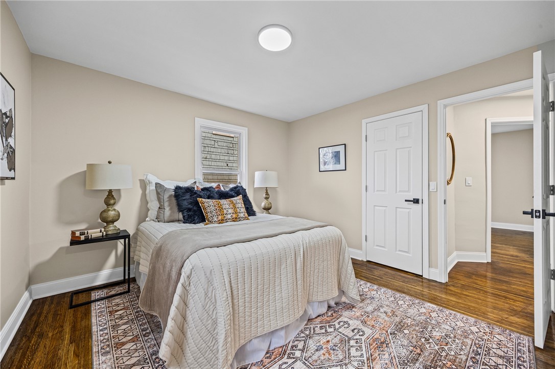 320 Rosewood Terrace Rochester, NY 14609 - Photo 16 of 29 Primary Suite