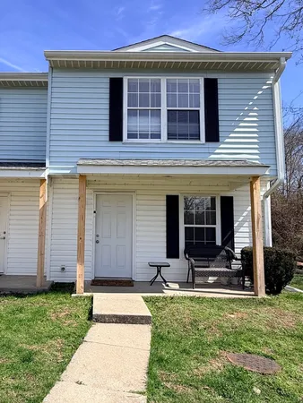 $72,000 | 612 East Campus Drive, Unit A1, Carbondale, IL 62901