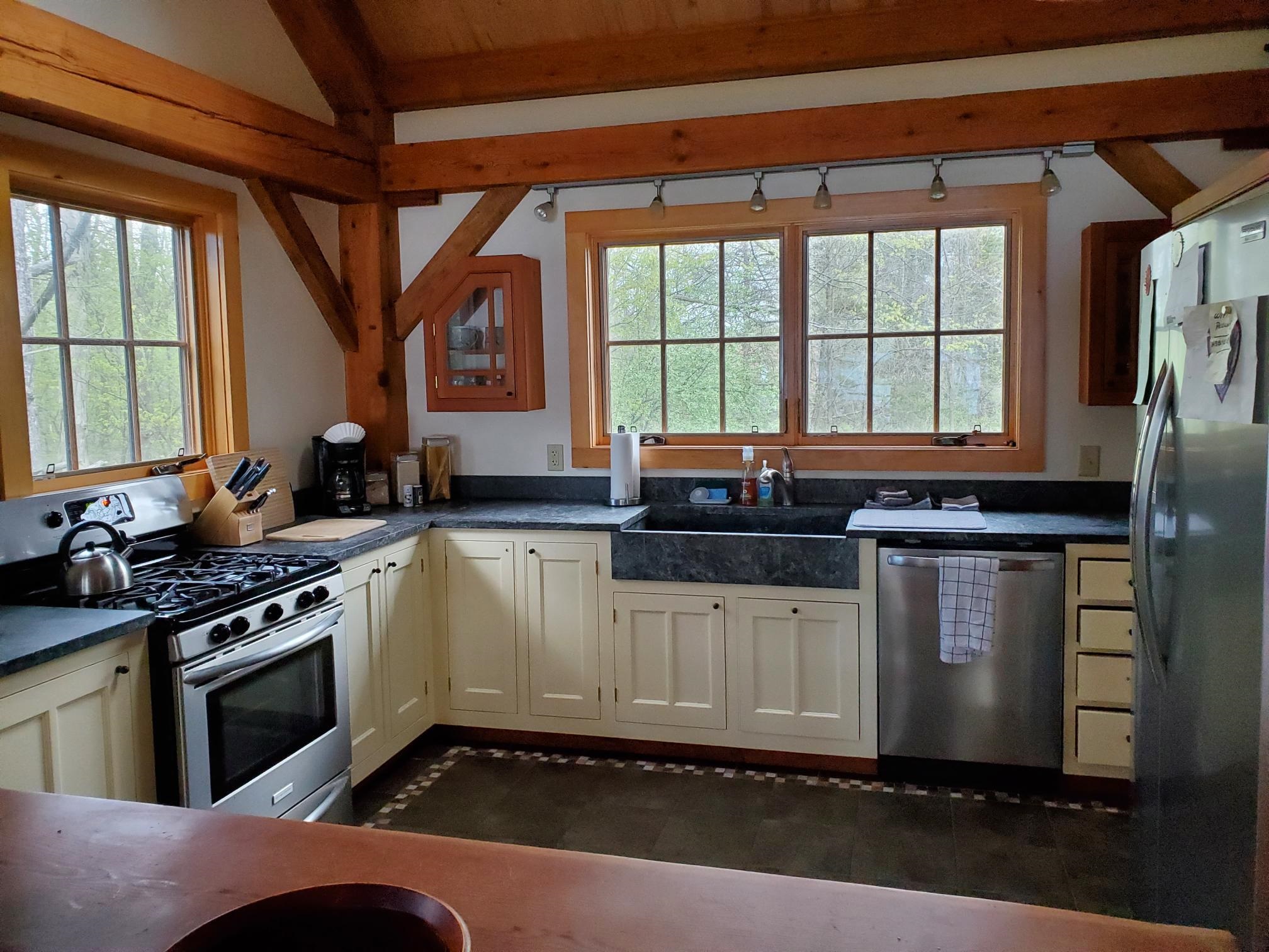 327 Wolf Lane Addison, VT 05491 - Photo 5 of 26
