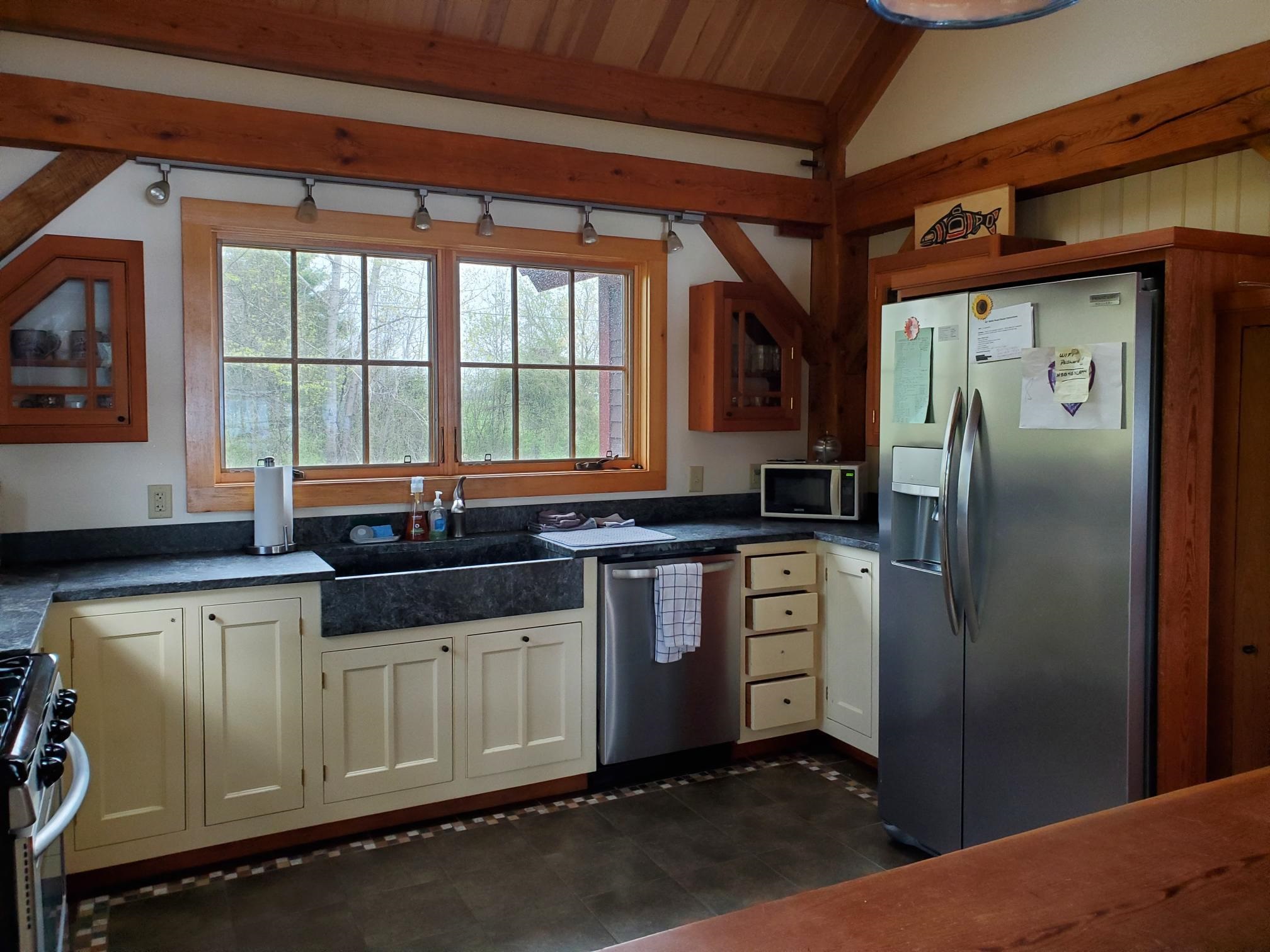 327 Wolf Lane Addison, VT 05491 - Photo 7 of 26